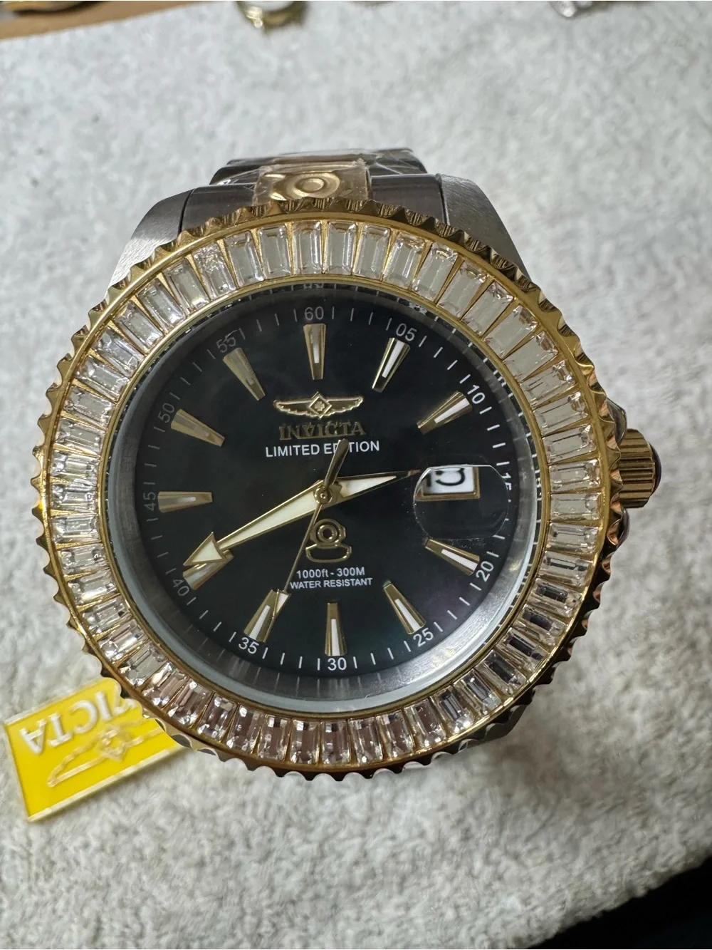 #185 Invicta diamond special edition Black Dial Men’s Watch with Gold-Tone Cryst